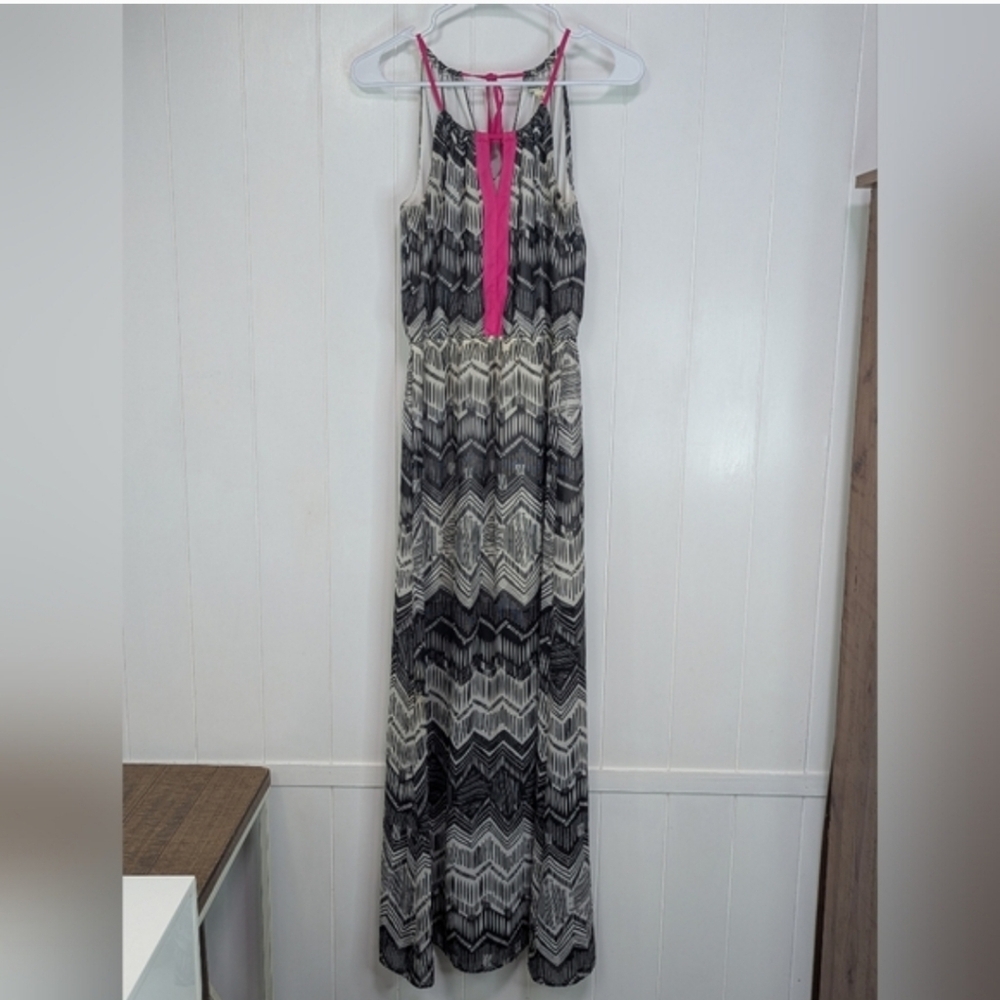 Accidentally In Love Monochrome Maxi Dress with Pink Detail - Picture 7 of 7